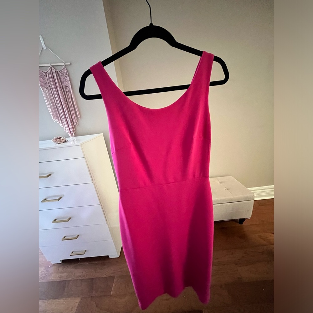 Elegant Pink Sleeveless Dress